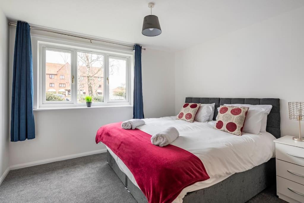 Two Bedroom Flat Near Colchester Hospital With Free Parking And Internet Mile End Buitenkant foto